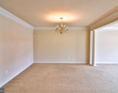 631 Kingfisher Avenue - Photo Thumbnail 3