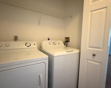 13628 Valley Oak Circle - Photo Thumbnail 8