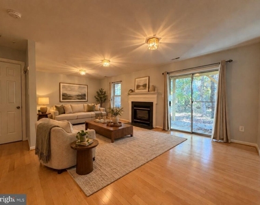 13628 Valley Oak Circle - Photo Thumbnail 12