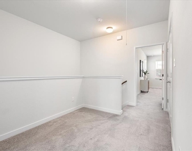 605 W South St - Photo Thumbnail 12