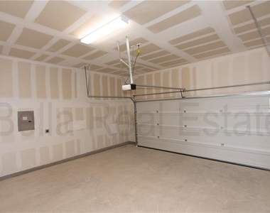 605 W South St - Photo Thumbnail 19