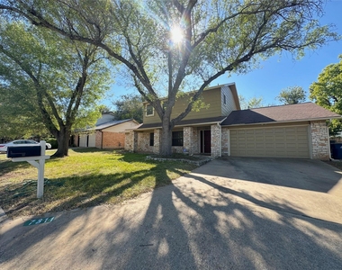7311 Danwood Dr - Photo Thumbnail 1