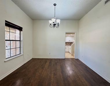 7311 Danwood Dr - Photo Thumbnail 4