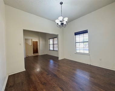 7311 Danwood Dr - Photo Thumbnail 5