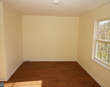 590 Eisenhower Drive - Photo Thumbnail 30