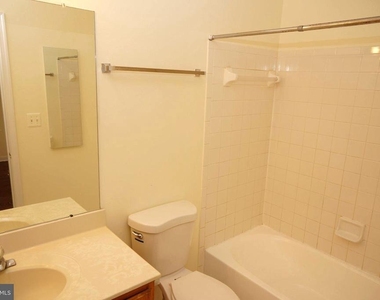 590 Eisenhower Drive - Photo Thumbnail 24
