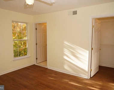 590 Eisenhower Drive - Photo Thumbnail 25