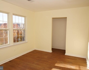 590 Eisenhower Drive - Photo Thumbnail 29