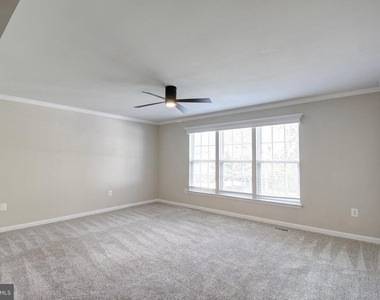 8322 Jordan Valley Way - Photo Thumbnail 13