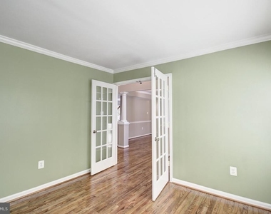 8322 Jordan Valley Way - Photo Thumbnail 12