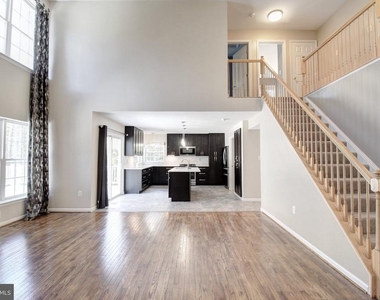 8322 Jordan Valley Way - Photo Thumbnail 8