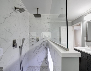 8322 Jordan Valley Way - Photo Thumbnail 16