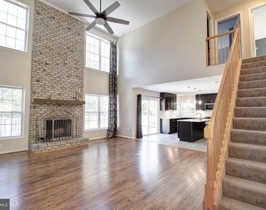 8322 Jordan Valley Way - Photo Thumbnail 9