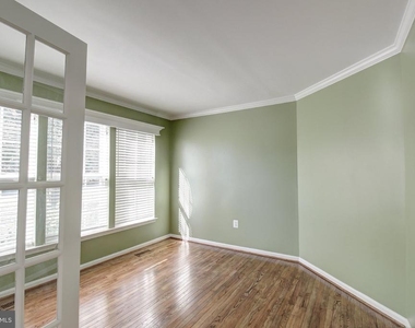 8322 Jordan Valley Way - Photo Thumbnail 11
