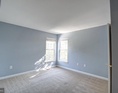 8322 Jordan Valley Way - Photo Thumbnail 17