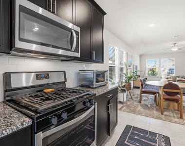 14505 Heartland Dr - Photo Thumbnail 9