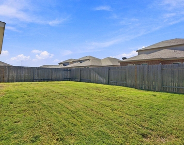 14505 Heartland Dr - Photo Thumbnail 28