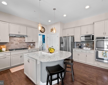 6408 Paddington Street - Photo Thumbnail 16