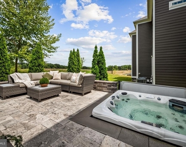 6408 Paddington Street - Photo Thumbnail 3