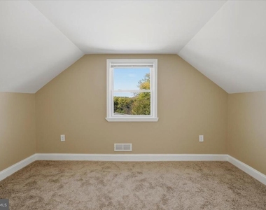 6303 Fieldvale Road - Photo Thumbnail 11