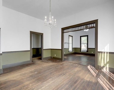 304 Olive St - Photo Thumbnail 6