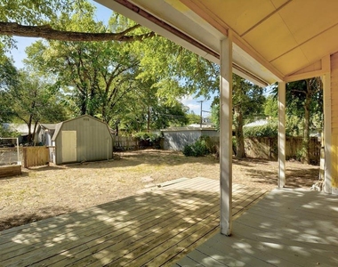 304 Olive St - Photo Thumbnail 20