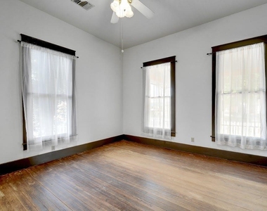 304 Olive St - Photo Thumbnail 16