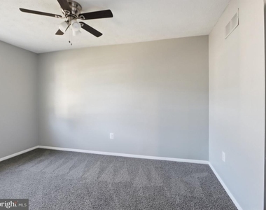807 Joshua Tree Court - Photo Thumbnail 16