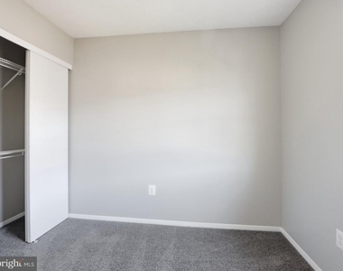 807 Joshua Tree Court - Photo Thumbnail 15