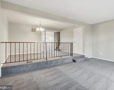 807 Joshua Tree Court - Photo Thumbnail 5