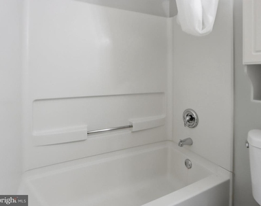 807 Joshua Tree Court - Photo Thumbnail 20