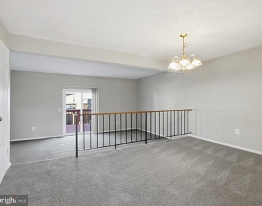 807 Joshua Tree Court - Photo Thumbnail 7