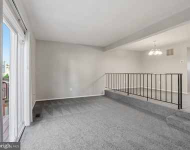 807 Joshua Tree Court - Photo Thumbnail 4