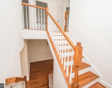2507 Rolling Forest Drive - Photo Thumbnail 4