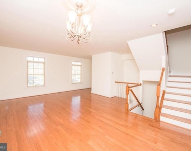 2507 Rolling Forest Drive - Photo Thumbnail 5