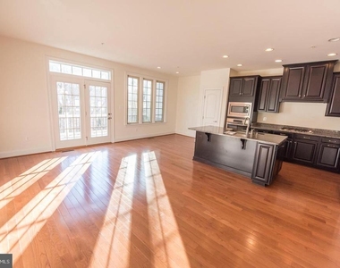 2507 Rolling Forest Drive - Photo Thumbnail 3