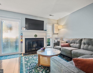 290 Hilltop Lane - Photo Thumbnail 2