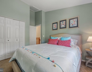 1206 Farley Court N - Photo Thumbnail 18
