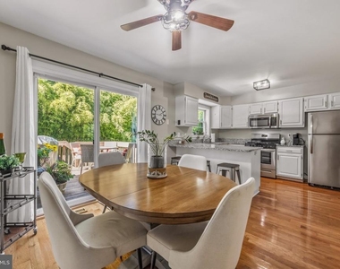 1206 Farley Court N - Photo Thumbnail 12