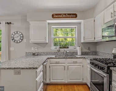 1206 Farley Court N - Photo Thumbnail 8