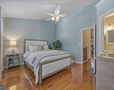 1206 Farley Court N - Photo Thumbnail 22