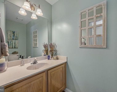 1206 Farley Court N - Photo Thumbnail 5