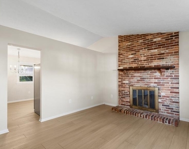 332 Ternwing Drive - Photo Thumbnail 4