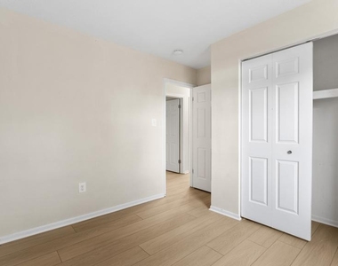 332 Ternwing Drive - Photo Thumbnail 10