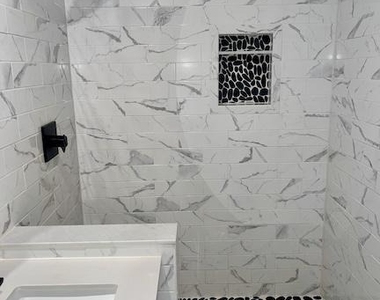 1011 Pinecrest Drive - Photo Thumbnail 4