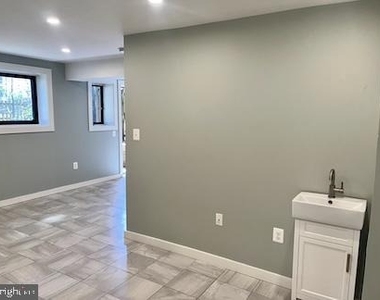 1011 Pinecrest Drive - Photo Thumbnail 7