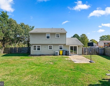 7500 Sandalwood Court - Photo Thumbnail 20