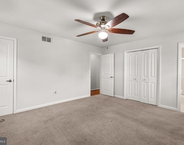 7500 Sandalwood Court - Photo Thumbnail 18