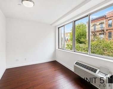 286 Stanhope Street - Photo Thumbnail 7