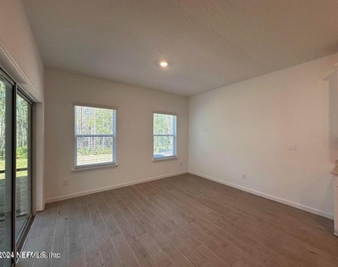 695 Lake Sinclair Street - Photo Thumbnail 6